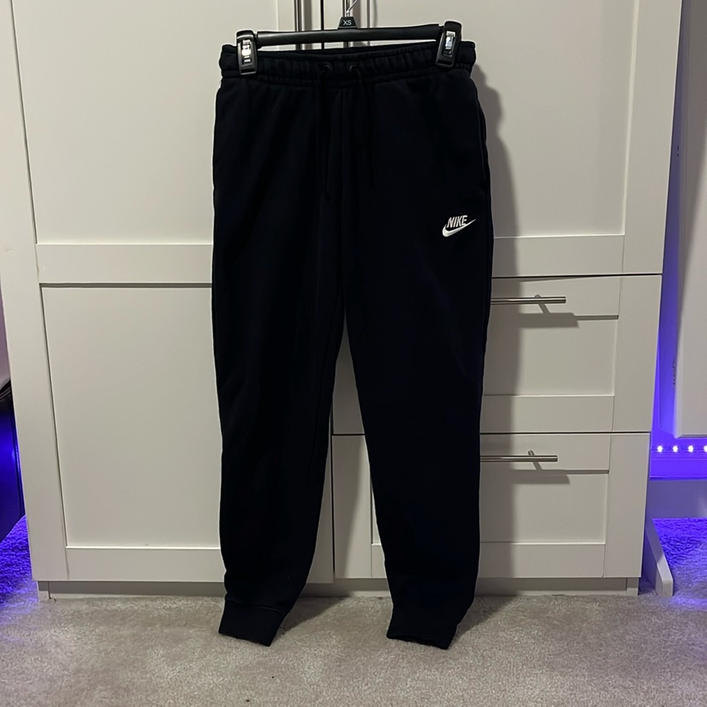 Black Nike joggers